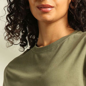 T-shirts personnalisés OEM pour femmes col rond en coton doux disponibles pour la commande en gros T-shirts pour femmes côtelés à la mode - Product Image 4