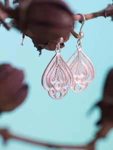 Pendientes de tuerca elegantes superventas, proveedor indio de alto grado, joyería de moda brillante directa - Product Image 2