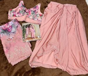 ชุดสلوارคามีซผ้าฝ้ายสำหรับงานแต่งงานแบบเป็นทางการสำหรับผู้หญิง พร้อมงานปักเลื่อมผ้าชีนอนอย่างดีและพู่ห้อย - Product Image 6