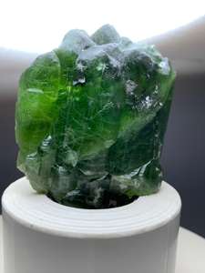 Spécimen de cristal de péridot naturel vert de haute qualité pour le Nouvel An en provenance du Pakistan - Product Image 5