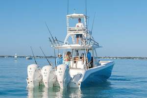 PRIX RÉDUIT pour le Everglades 395 2025 à console centrale, LÉGER, HAUTE EFFICACITÉ, PRÊT À ÊTRE EXPÉDIÉ DANS LE MONDE ENTIER - Product Image 3