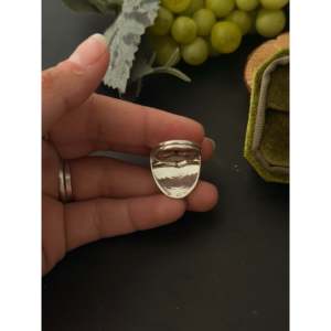 Anillo de Plata de Ley Chapado en Rodio Sonny Gene con Circonita y Perla, Engaste Invisible, Ideal para Uso Diario y Bodas - Product Image 5