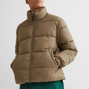 Chaqueta Acolchada de Lona para Hombre, Talla Grande, Manga Larga, con Cuello Alto y Logotipo Frontal, Cómoda para el Invierno, Hecha en Pakistán - Product Image 3