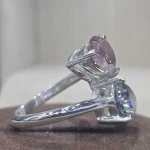 Bague de fiançailles en argent 925 avec diamant moissanite de qualité VVS1 certifié GRA, taille poire, sertie à griffes, pour femmes - Product Image 4