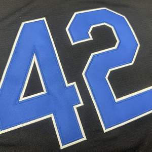 Maillot de baseball pour jeunes à séchage rapide Design unique imprimé sur des vêtements de sport respirants en polyester 100% fabriqués au Pakistan - Product Image 4