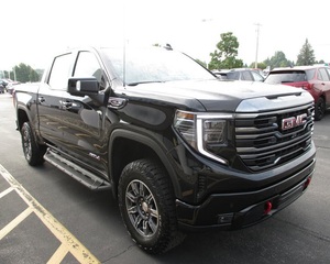 GMC Sierra 1500 T 4 2024, Camioneta de Cabina Doble, Tracción en las Cuatro Ruedas, Caja de Cambios Automática, Cámara Trasera, Motor Inteligente, Portaequipajes de Aleación de Aluminio, Volante a la Izquierda - Product Image 1