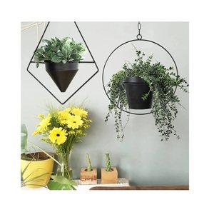 Meilleures ventes Jardinière suspendue en métal noir de qualité exclusive pour décoration de jardin Jardinières suspendues Pots de fleurs Pots de plantes - Product Image 1