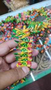 Personalizada pintada a mano de madera pequeña mini loro tema cuentas ideales para su uso como decoración del hogar y para la joyería - Product Image 3