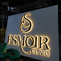 Enseigne lumineuse 3D LED avec bordure en métal doré personnalisée EZD, logo éclairé pour les entreprises, les devantures de magasins, les bureaux, les hôtels et les commerces