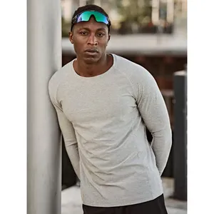 Maglietta a maniche lunghe Cooldry personalizzata, attrezzatura e accessori sportivi - Product Image 3