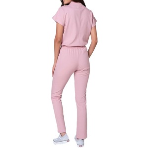 Tenues Médicales Personnalisées en Spandex Écologique Unisexe – Blouse d'Infirmière, Tenue de Salon et Spa Élégante et Douce à Manches Courtes ou Longues avec Logo Personnalisé pour Usage Hospitalier - Product Image 1