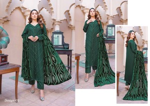 Vêtements d'hiver pour femmes de haute qualité Salwar Kameez costumes dans le style indien et pakistanais 100% laine d'Inde et du Pakistan - Product Image 2