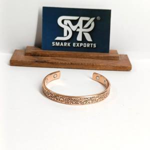 กำไลข้อมือทองแดงแท้ทำมือ งานฝีมือโลหะแบบดั้งเดิม สไตล์ชาติพันธุ์  งานศิลปะสลักลายเรียบง่าย น้ำหนักเบา แบบเปิด สวมใส่ได้ทุกวัน - Product Image 5