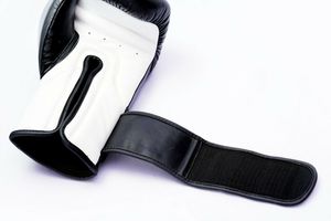 Gants de boxe de marque privée Gants d'entraînement en cuir de haute qualité Sparring Kickboxing Wholesale Fly Winning Gloves - Product Image 2