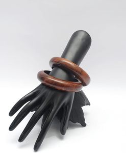 Bracelet manchette en bois pour design sculpté avec des bracelets faits à la main à bas prix en Inde - Product Image 1