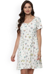 Robe mini en mousseline à imprimé floral, col en V, manches courtes, coupe trapèze avec ceinture, pour femme, idéale pour l'été et les fêtes, avec superposition transparente - Product Image 6