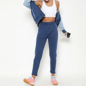 Conjunto de ropa deportiva para mujer con logotipo personalizado Conjuntos de chándal para mujer de alta calidad Correr Gimnasio Chándales de poliéster para mujer Ropa de calle - Product Image 5