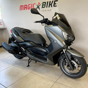 Motocicleta de Gasolina Yamaha X-Max 400 - Product Image 1