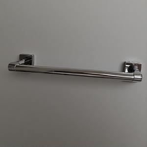 Porte-serviettes décoratif en métal avec surface à patine argentée martelée Travail artisanal offrant un accent décoratif pour les intérieurs - Product Image 4