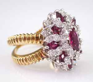 Bague vintage en or jaune 18 carats bijoux fins taille marquise rubis et diamant de laboratoire bague en grappe cadeau d'anniversaire parfait - Product Image 3