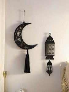 Ensemble élégant de croissant et de lanterne en métal noir à suspendre pour une ambiance traditionnelle du Ramadan et de l'Aïd - Product Image 5