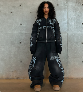 Conjunto de Dos Piezas para Mujer Talla Grande, Invierno, Sólido, Bordado, Sudadera con Capucha y Cremallera de Corte Regular y Pantalones Jogger por Encima de la Rodilla, Estilo Casual Urbano - Product Image 1