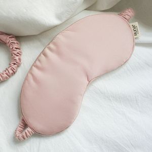 Máscara de ojos de seda rosa 100% orgánica de bambú, suave, antialérgica, para todas las estaciones. - Product Image 1