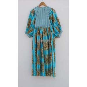 Vestido Midi de Algodón con Estampado Floral para Mujer, Cuello Profundo, Estilo Boho Elegante, Transpirable y Talla XL para Ocio o Salidas Diurnas - Product Image 4