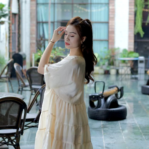 Vestido casual de ramio relajado y elegante con ajuste Extragrande - Product Image 4