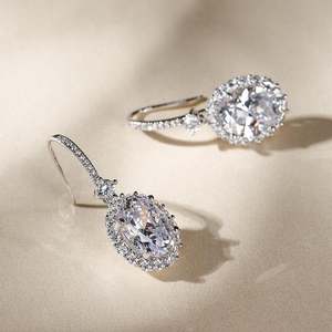 Boucles d'oreilles pendantes Jeulia Halo en argent sterling à coupe ovale - Product Image 6