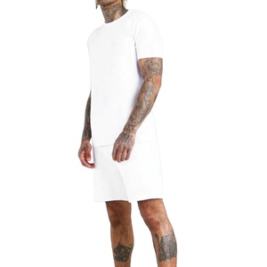 NUEVO Logotipo de impresión personalizado Lavado de dos piezas Camisetas gráficas y conjunto corto Verano 2 piezas Camisa y pantalones cortos Conjunto Chándal para hombres - Product Image 1