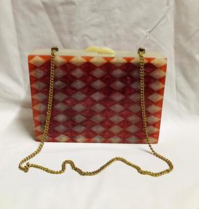 Bolso de mano de resina para mujer de diseñador hecho a mano 100%, bolso de mano con correa de cadena, cierre de solapa, fiestas de bodas, rentable y elegante - Product Image 3