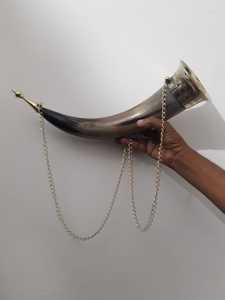 Cuernos para beber naturales hechos a medida, ideales para tiendas de suministros de hidromiel y para tiendas de decoración del hogar para reventa - Product Image 2