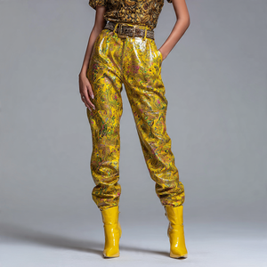 Pantalones amarillos de cuero por sublimación para mujer, pantalones de cuero a la moda con botones en la cintura, pantalones de cuero por sublimación para exteriores para mujer - Product Image 4
