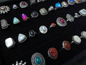 คลาสสิกดีไซน์เนอร์พลอยธรรมชาติสีทึบ925เงินสเตอริงผู้หญิงทำด้วยมือแหวนแฟชั่นบาฮามาส - Product Image 2