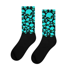 Chaussettes de sport colorées à motifs extraterrestres pour garçons, logo personnalisable, jacquard et propriétés antibactériennes pour la saison d'automne - Product Image 1