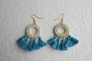 Elegante pendiente de ratán tejido a mano, elegante pendiente de ratán para mujer, perfecto para vibraciones de verano y Accesorios de playa bohemios - Product Image 4