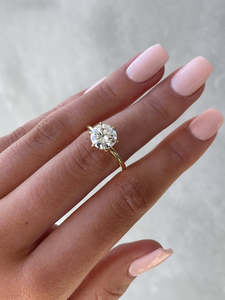 Lujoso hecho a mano 18K oro amarillo sólido redondo brillante solitario corte laboratorio cultivado diamante 6 garra anillos de promesa delicados para mujer - Product Image 5