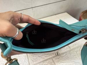 Bolso de Mano de Cuero Tallado a Mano, Estilo Bohemio Gitano, Color Turquesa, con Diseño de Cuadros, en Oferta - Product Image 6