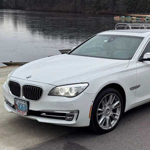 BMW 740Ld xDrive 2015 USADO, Modelo Turbodiésel Exclusivo, Vehículo con Tracción en las Cuatro Ruedas - Product Image 1