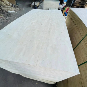 Contrachapado de Pino de Alta Calidad, Contrachapado de Alta Resistencia en Venta, Grado AA, 12/15/18 mm, Fabricante Vietnamita al por Mayor - Product Image 1