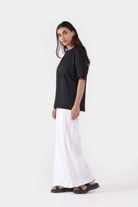 Vente en gros T-shirts 100% coton de haute qualité pour femmes, col ras du cou profond, séchage rapide, respirant, taille plus, conception unie, coupe ample - Product Image 2