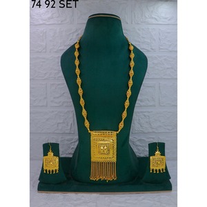 Trendy Gold Plated Alloy Fashion Jewelry Set Gold Plated Women's Classic Alloy Necklace and Earring Set for <b>Wedding</b> Engagement - Product Image 4