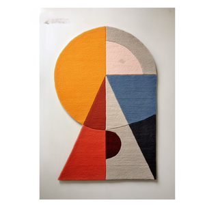 Tapis contemporain de qualité supérieure à motif abstrait à poils hauts, moderne, forme irrégulière en R, touffeté à la main, en laine, résistant aux taches - Product Image 1