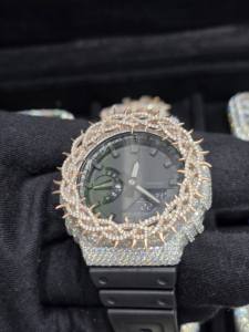 Bling personnalisé pour montre numérique Casio avec lunette en diamant moissanite, style hip-hop, montre sertie de diamants, cadeau fait main pour lui - Product Image 4