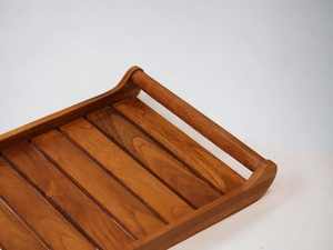 Plateau de service moderne en bois à lattes avec poignées, design rectangulaire minimaliste, multifonctionnel pour l'affichage des aliments dans les hôtels, Ramadan - Product Image 4