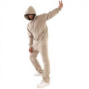 Conjunto deportivo de forro polar para hombre, estilo urbano, grafiti, oversize, corte holgado, con cintura acanalada, de la marca Superior International. - Product Image 1