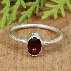 Anillo de hombre estilo bohemio hecho a mano de Plata de Ley 925 con piedras preciosas rojo granate natural al por mayor corte ovalado rodio IGI certificado 7x5mm - Product Image 6