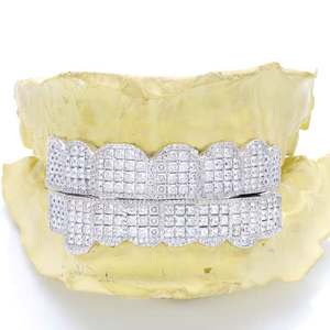 Grillz en Moissanite taille princesse en or 14K, bijoux de corps unisexe sertis à griffes, élégant et luxueux - Product Image 3