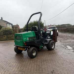 Tondeuse à gazon 2250 PLUS 4WD à démarrage électrique, 45 CV, avec moteur et pompe - Product Image 4